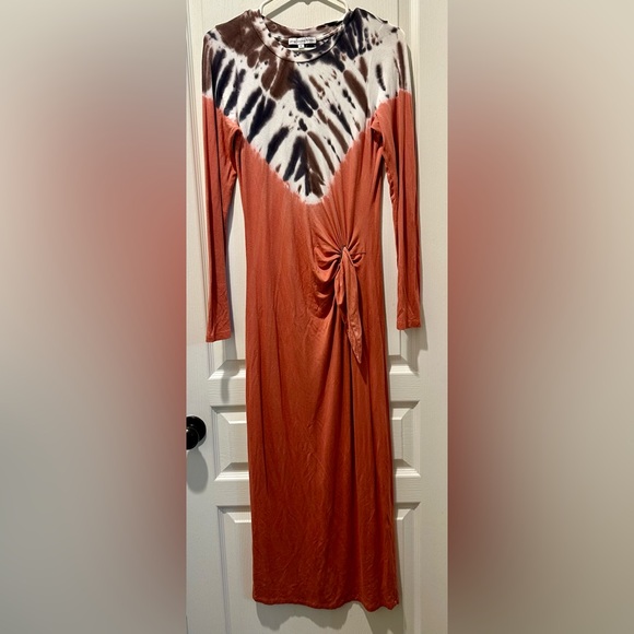 Young Fabulous & Broke Bennet Jersey Tie Dye Midi Dress in Henna Pluto ZB1 - Picture 6 of 9